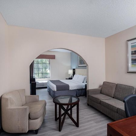 Baymont By Wyndham Hinesville Fort Stewart Area Ngoại thất bức ảnh