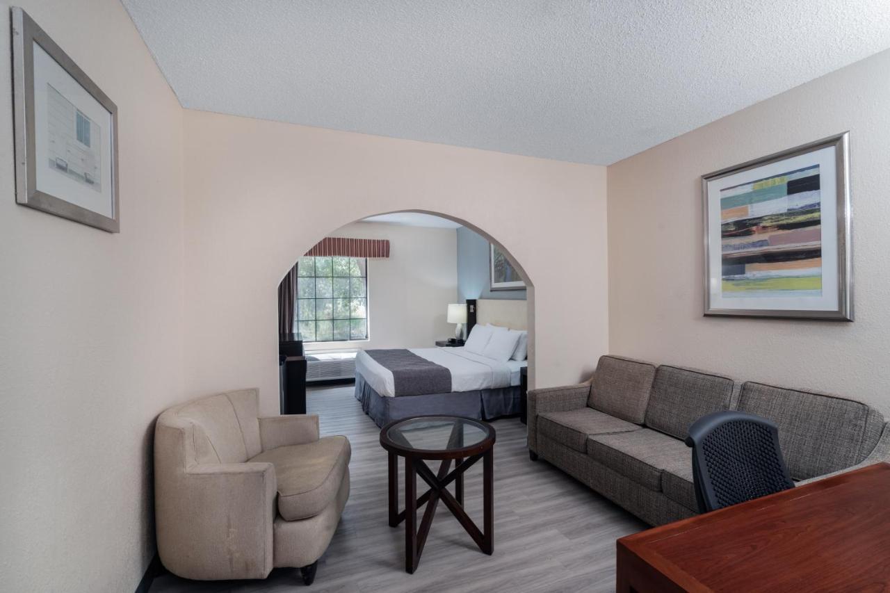 Baymont By Wyndham Hinesville Fort Stewart Area Ngoại thất bức ảnh