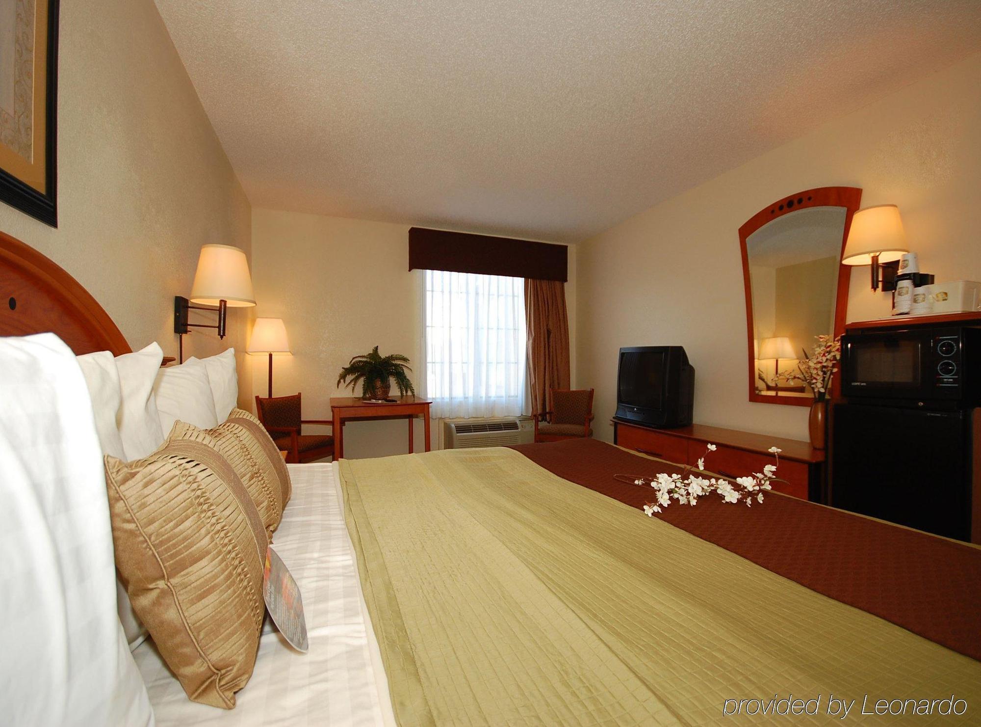 Baymont By Wyndham Hinesville Fort Stewart Area Phòng bức ảnh