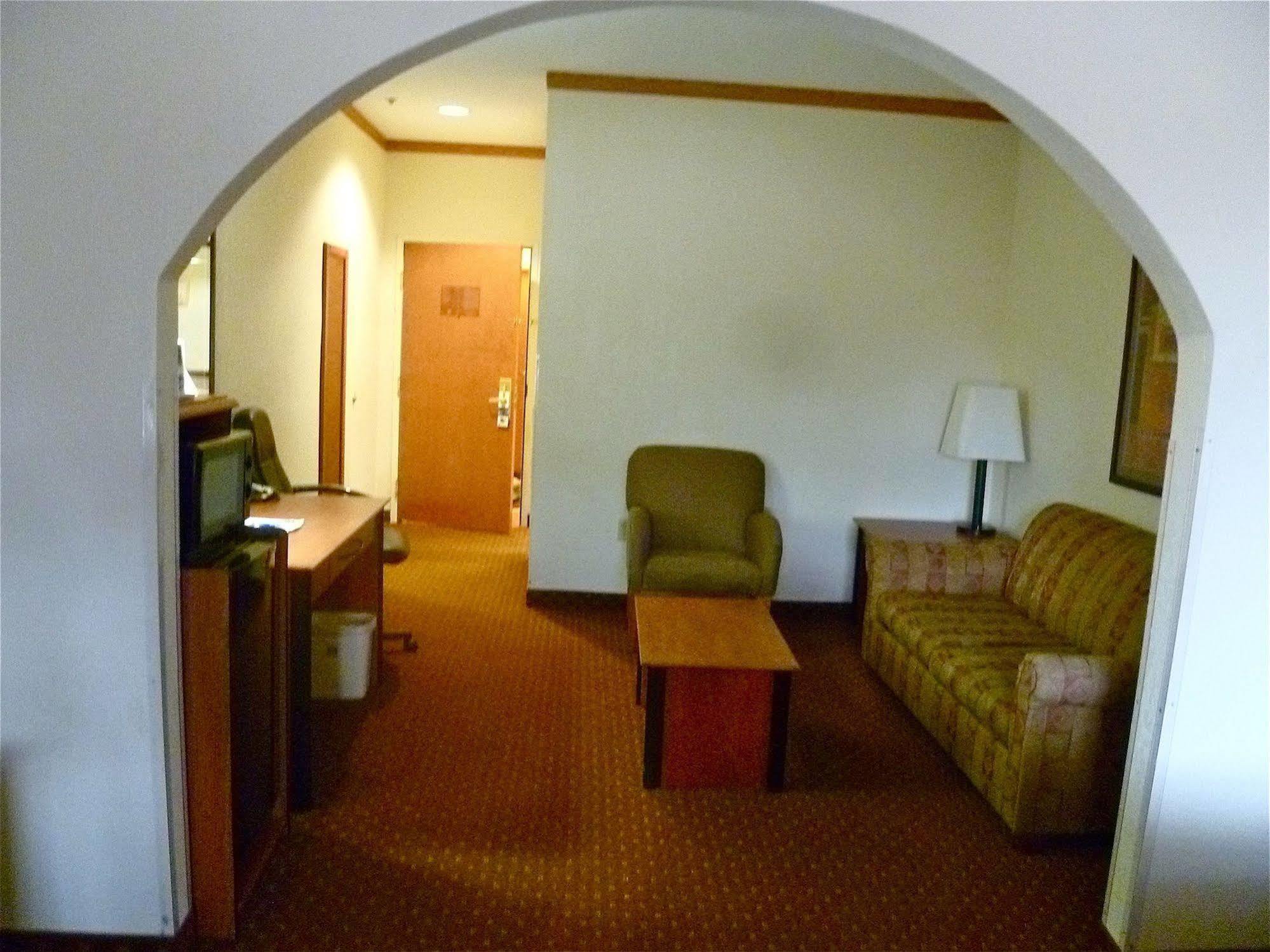 Baymont By Wyndham Hinesville Fort Stewart Area Ngoại thất bức ảnh