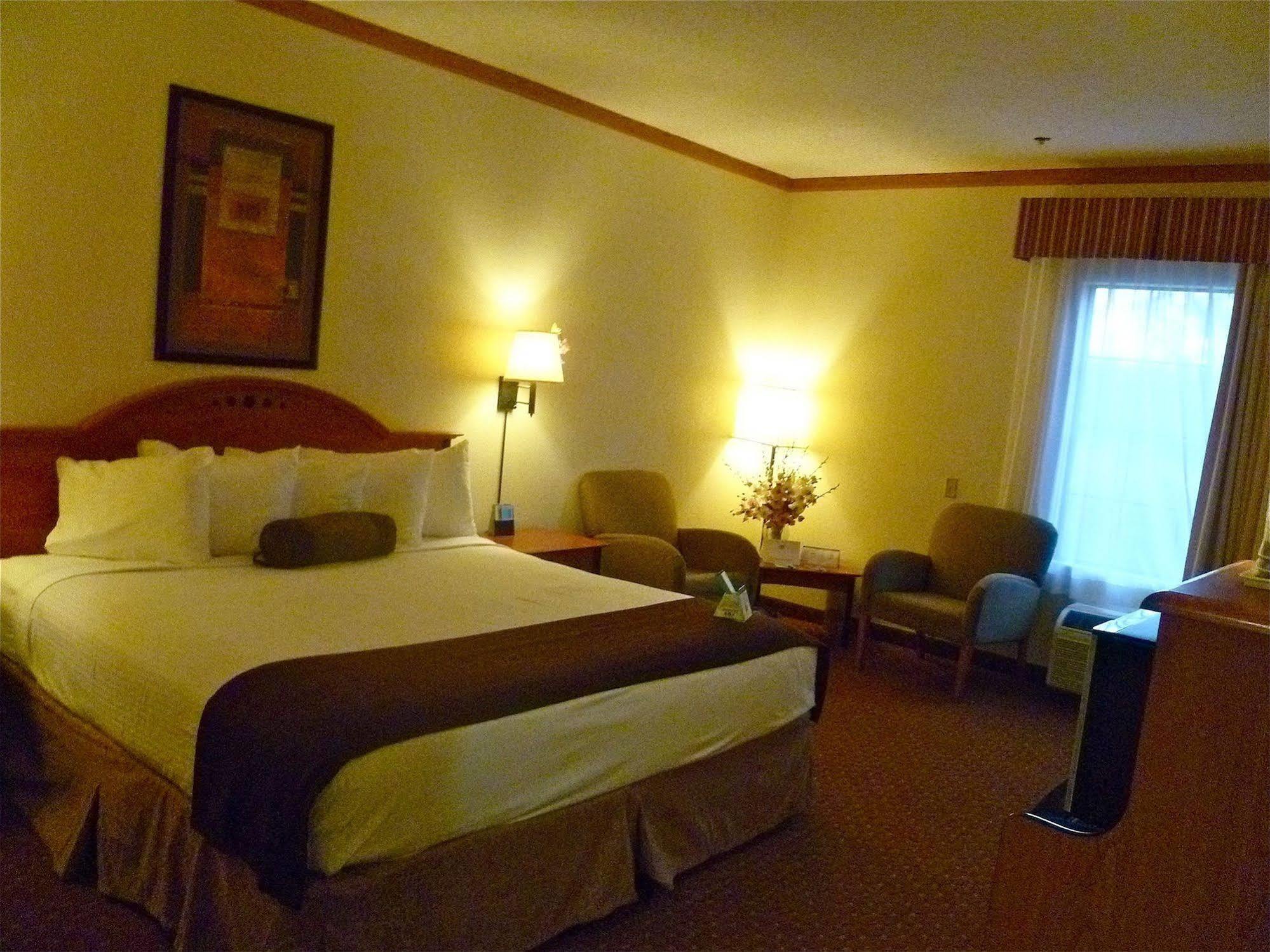 Baymont By Wyndham Hinesville Fort Stewart Area Ngoại thất bức ảnh