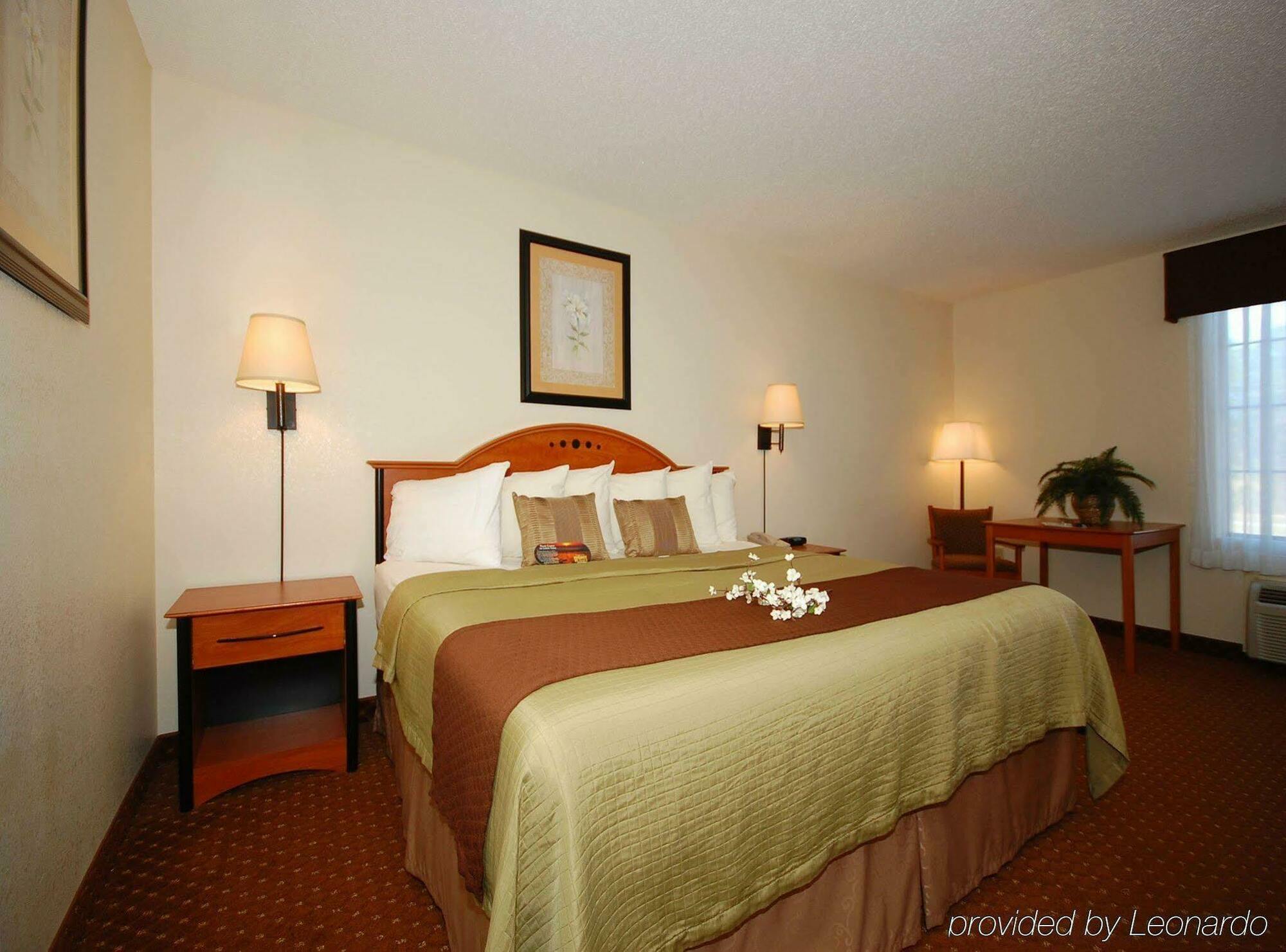 Baymont By Wyndham Hinesville Fort Stewart Area Phòng bức ảnh