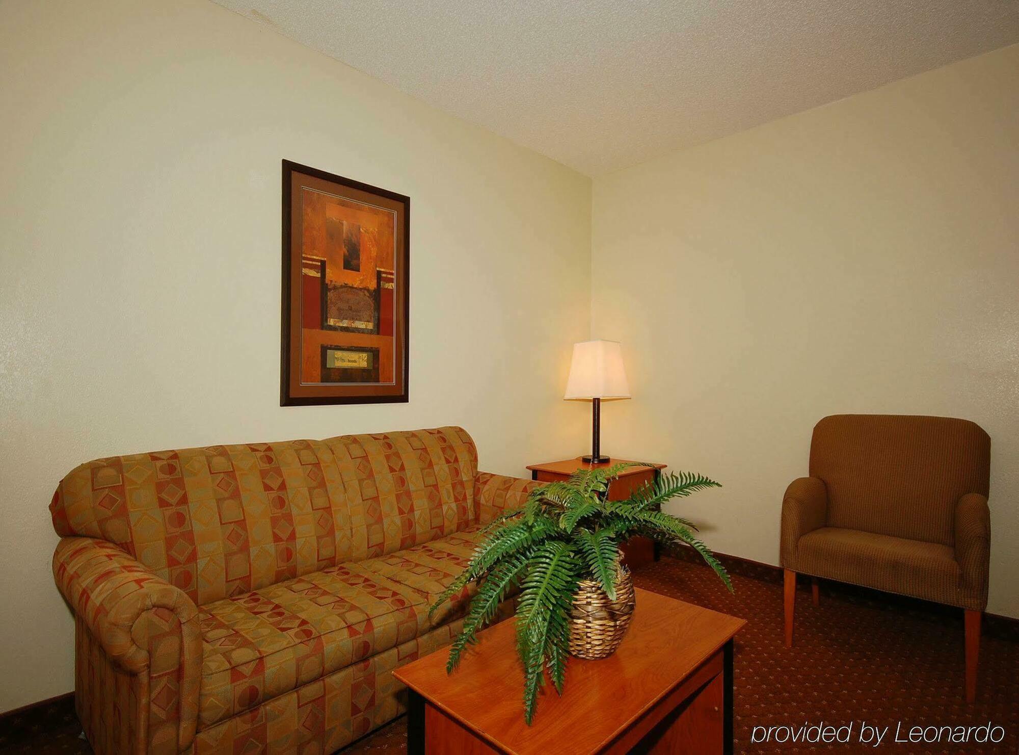 Baymont By Wyndham Hinesville Fort Stewart Area Phòng bức ảnh