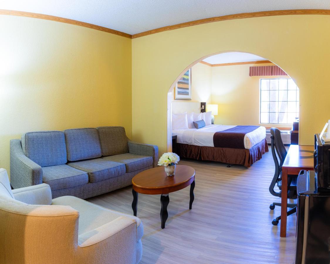 Baymont By Wyndham Hinesville Fort Stewart Area Ngoại thất bức ảnh